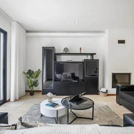 Til By Homie Funchal