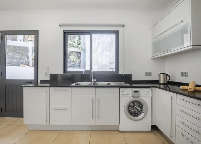 Til By Homie * Funchal (Madeira)