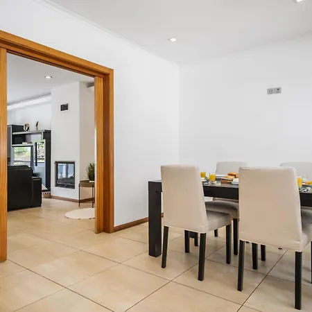 Til By Homie Funchal (Madeira)